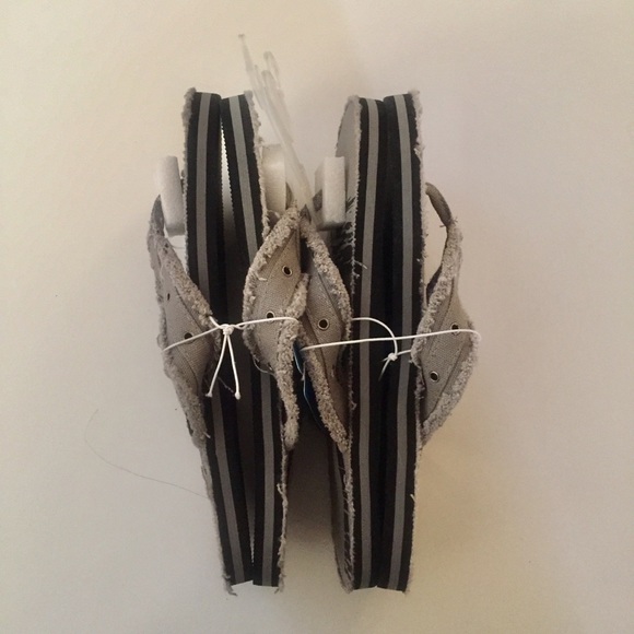 Double pack men’s flip flops - Picture 6 of 7